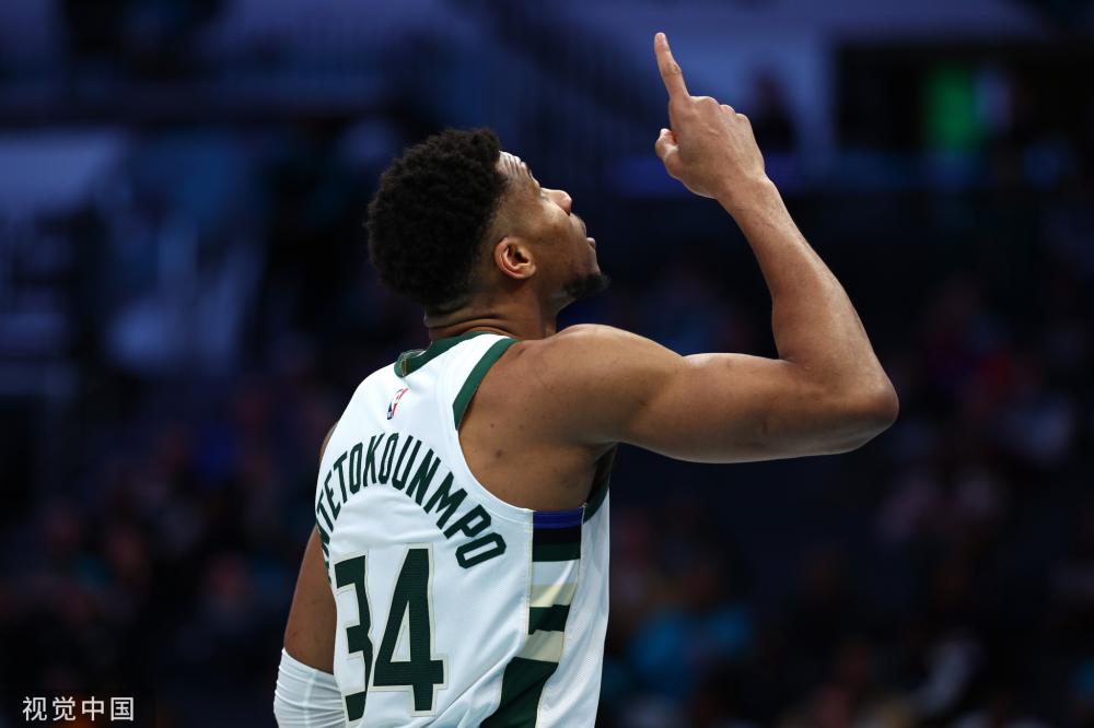 主裁判在V 主裁判在V