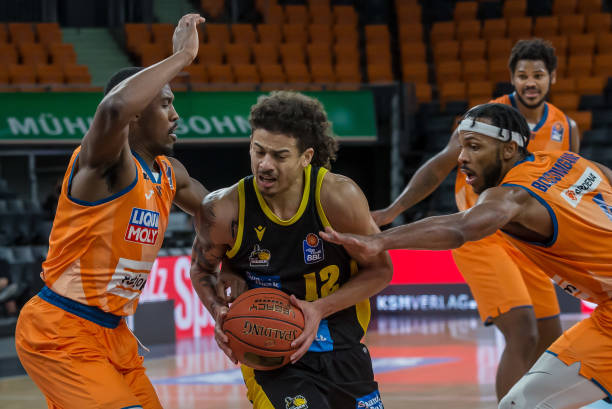 胆起用年轻 胆起用年轻