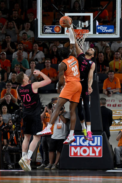 持冷静和自 持冷静和自